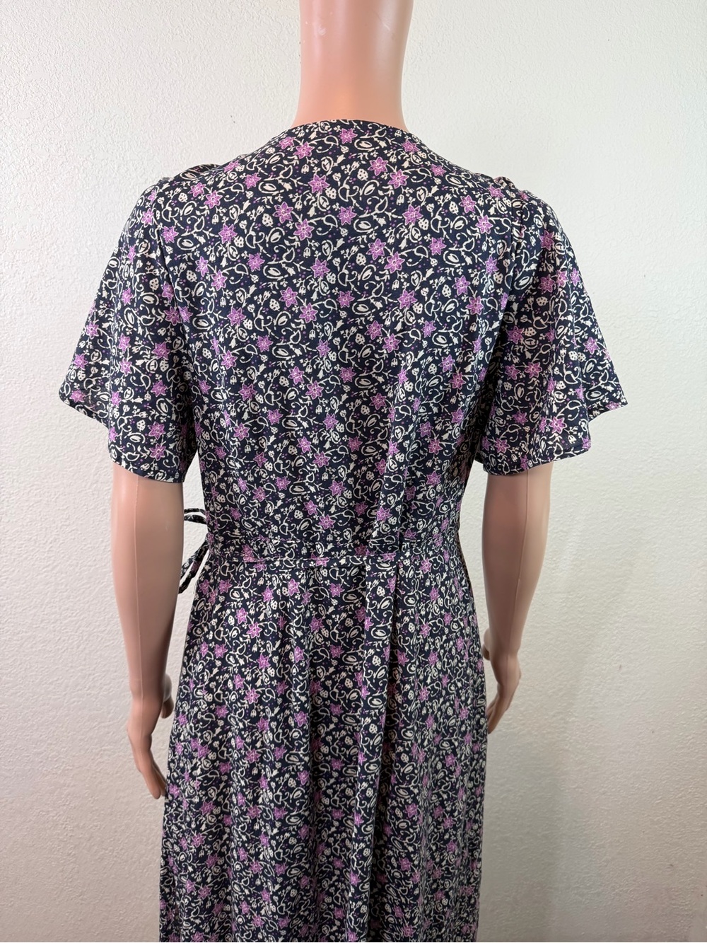 Marine Layer Emlyn Black Purple Floral Midi Wrap Dress Size Large Boho - Picture 7 of 16